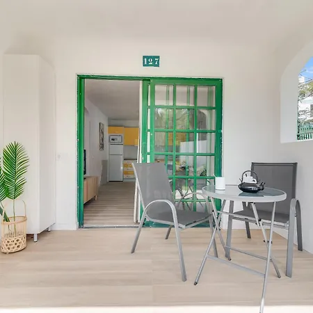Апартаменты Home2book Stylish Terrace & Bbq,